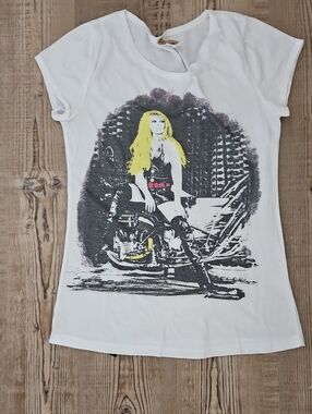 Bellezza Vintage Y2K Graphic Tee White Scoop Neck Biker Rock Grunge Top